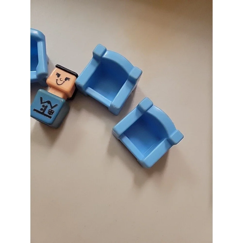 Vtg‎ Playskool Familiar Places Living room People Figure Couch chairs